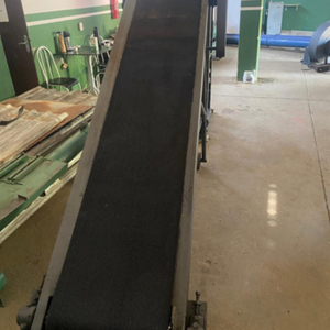 Esteira Transportadora Pinhalense com 4 Rodas de Ferro e Motor