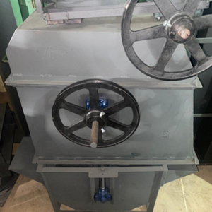 Elevador de Carga com Canecas e Correia