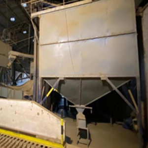 Silo Quadrado com 4 Partes Parafusadas e Divisões Soldadas