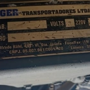 Esteira Transportadora Reger para Sacos – Completa (Rodas com Pneus, Rodas de Ferro, Chave Reversora e Controle de Altura)