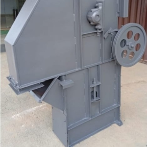 Elevador Pinhalense completo com correia, canecas, transmissão e motor de 1 CV