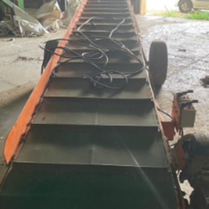 Esteira Transportadora Frisada – com 4 Rodas, Chave Inversora, Controle de Altura e Motorredutor